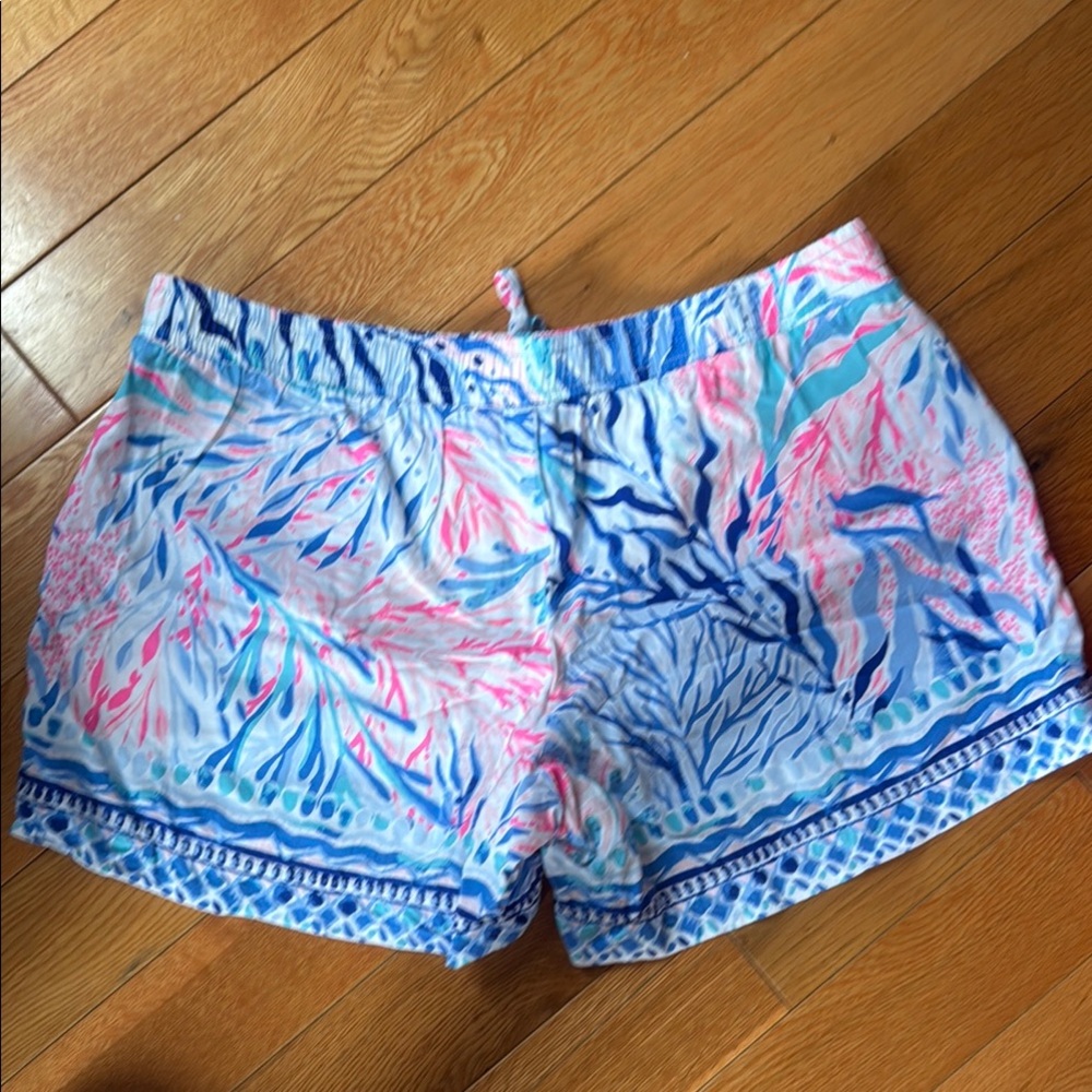 Lilly Pulitzer Colorful Floral Print Shorts - Picture 3 of 3